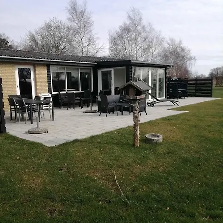 Cozy House Close To The Perfect Beach, Store Fuglede